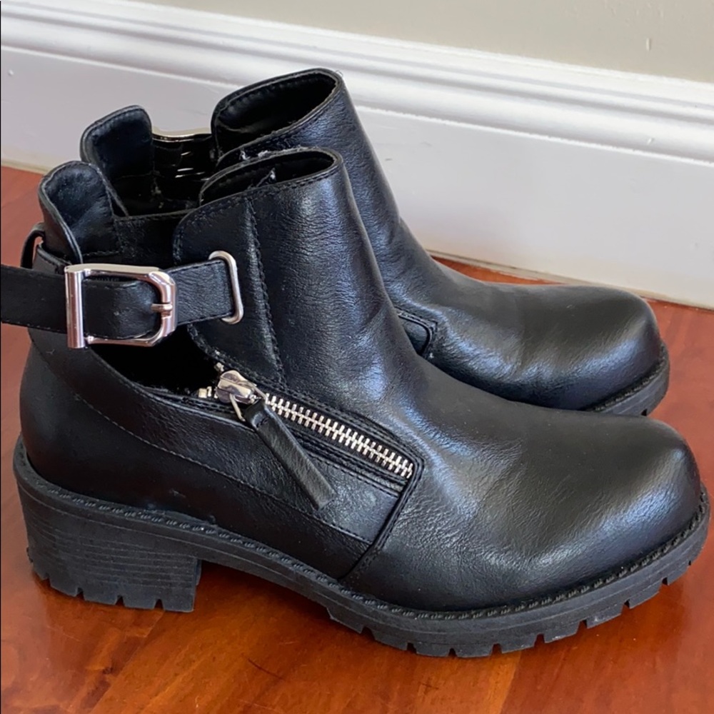 Cut out ankle bootie